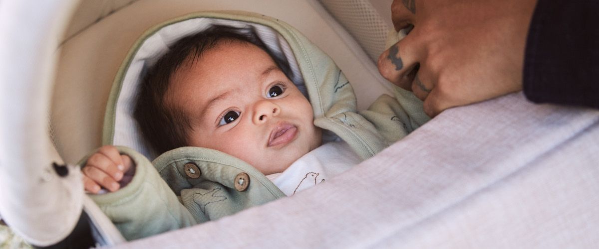 Met je baby naar buiten in de winter: zo blijft je kleintje warm en comfy